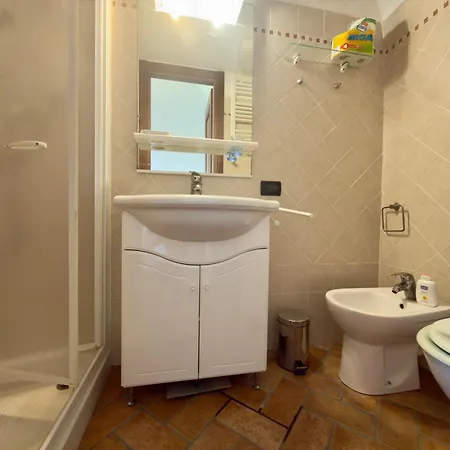 Hill Stone Retreat View Sea Апартаменты